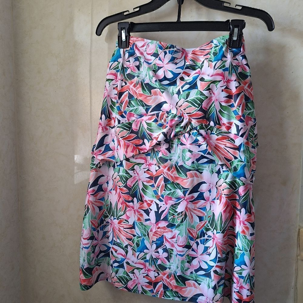 SZ 22, fits like XL, floral swim cover-up dress sleeveless, band ties in back